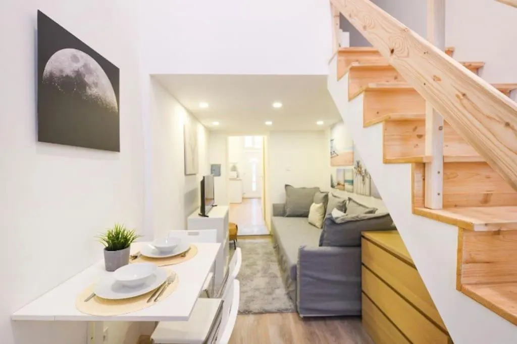 1 Bedroom Flat In Nyar Str., Downtown Budapest Hungary
